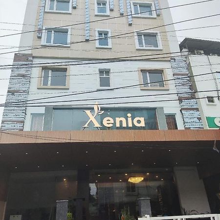 Hotel Xenia Варанаси Экстерьер фото